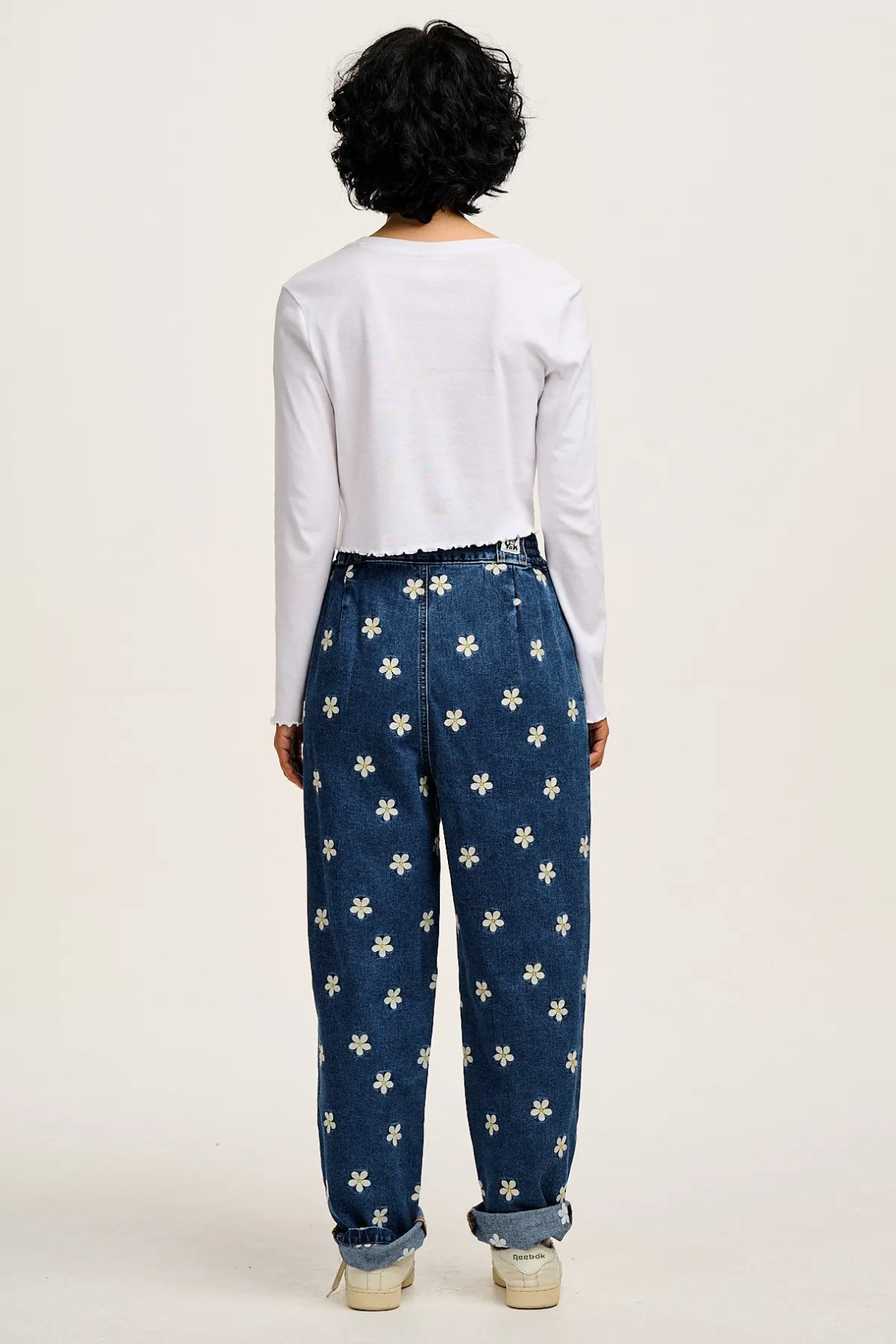 Lucy & Yak Addison - Tapered Denim Jeans in Mid Wash with Daisy Embroidery