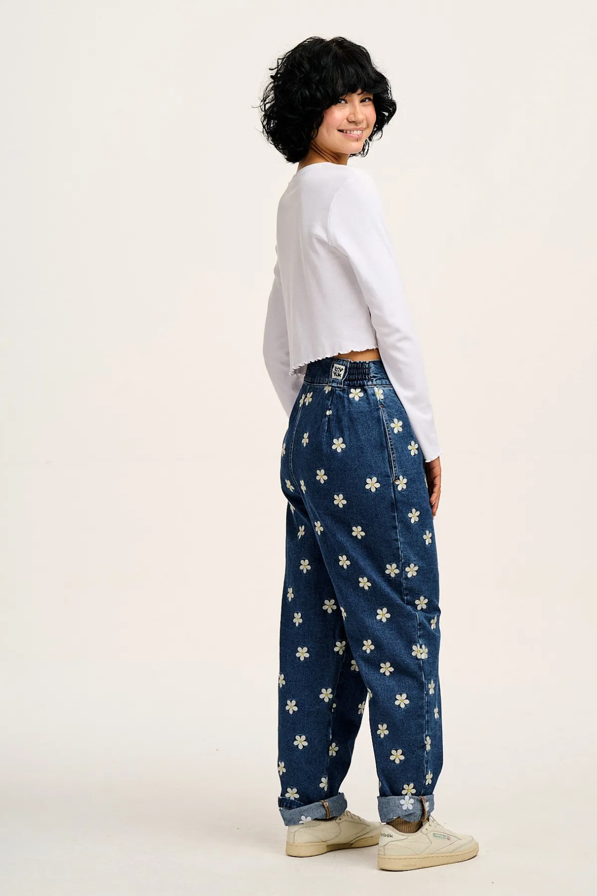 Lucy & Yak Addison - Tapered Denim Jeans in Mid Wash with Daisy Embroidery