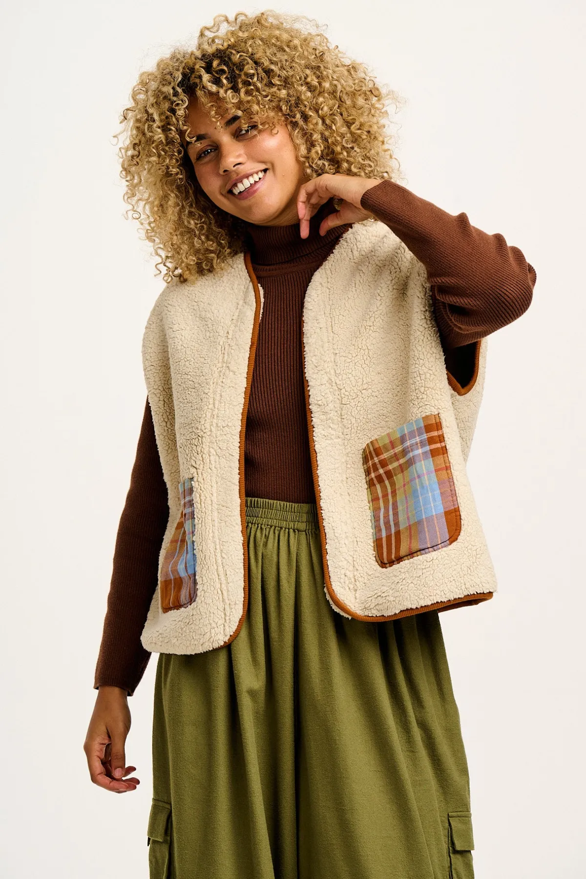 Lucy & Yak Aubrey - Borg Fleece Gilet in Ecru & Brown