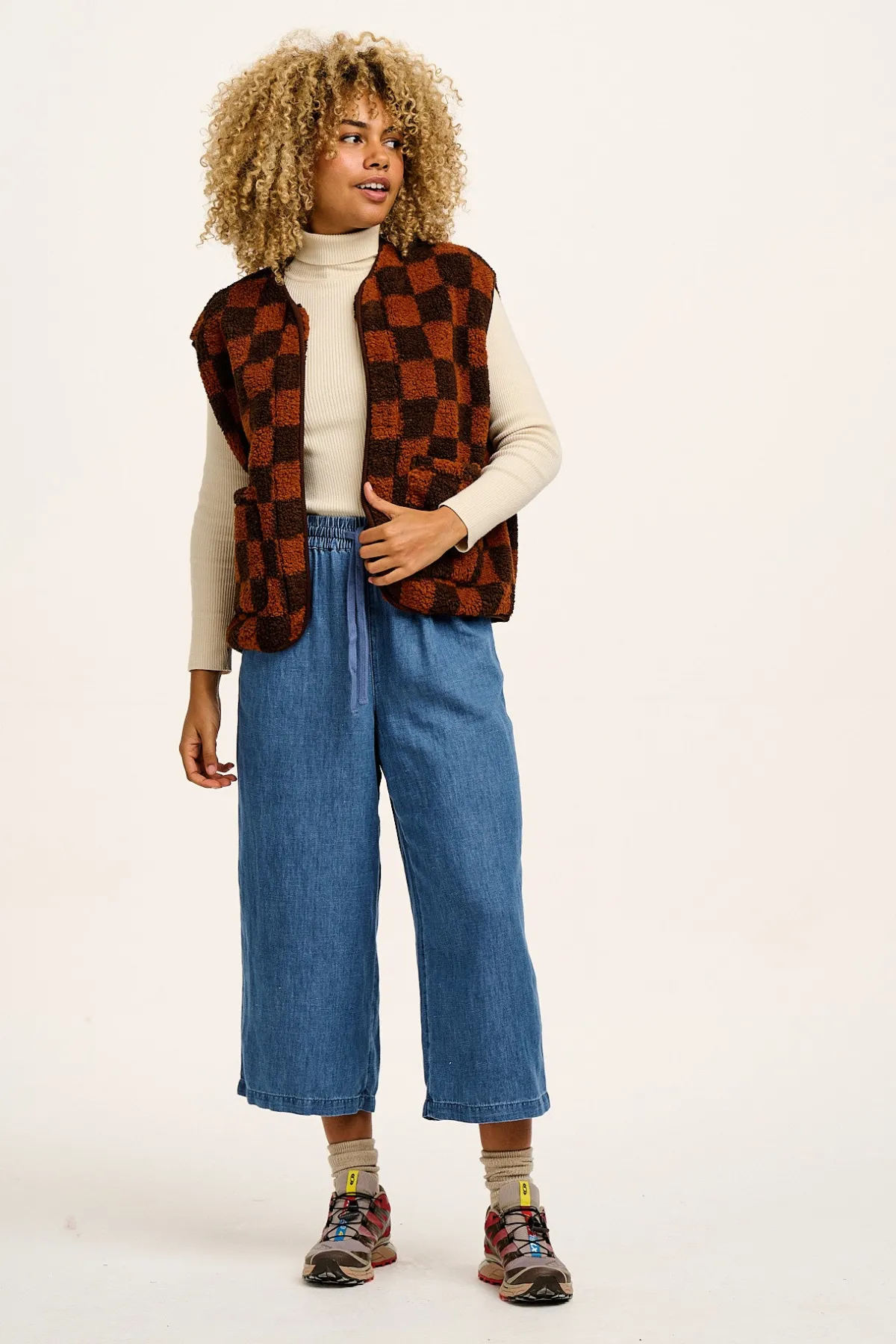 Lucy & Yak Aubrey - Borg Fleece Gilet in Terry Brown Check Print