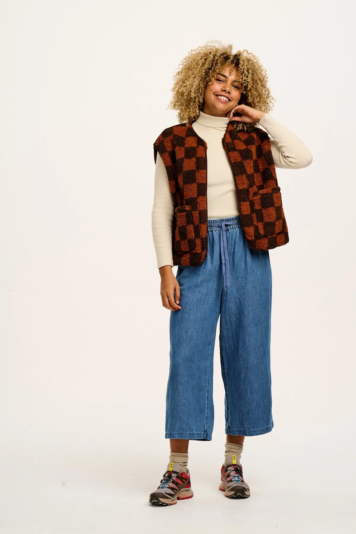 Lucy & Yak Aubrey - Borg Fleece Gilet in Terry Brown Check Print