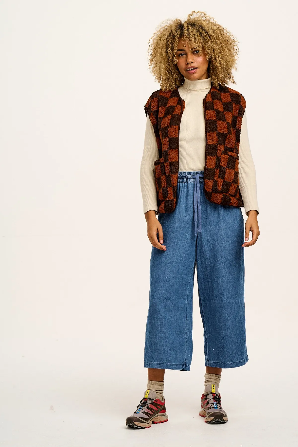 Lucy & Yak Aubrey - Borg Fleece Gilet in Terry Brown Check Print