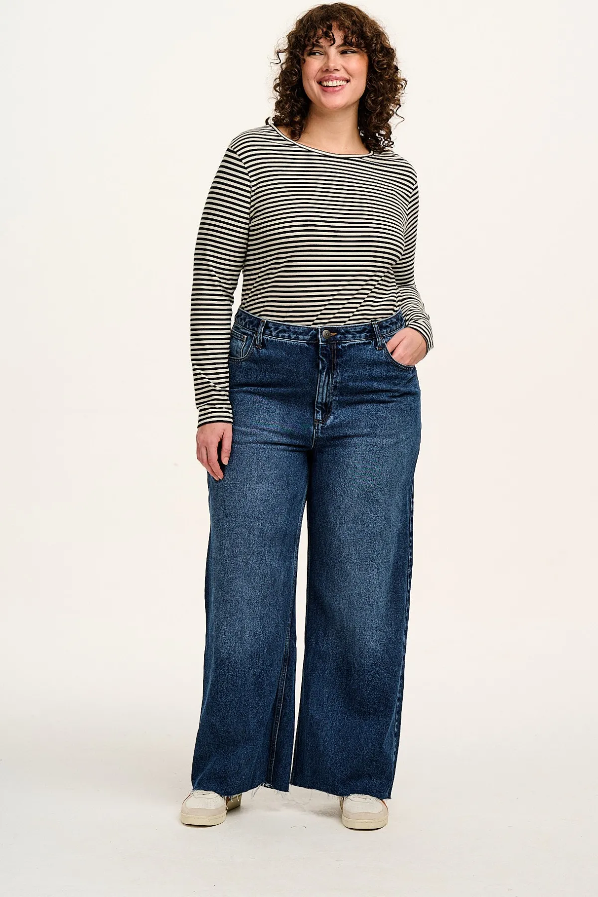 Lucy & Yak Carter - High Waisted Jeans in Vintage Wash Blue