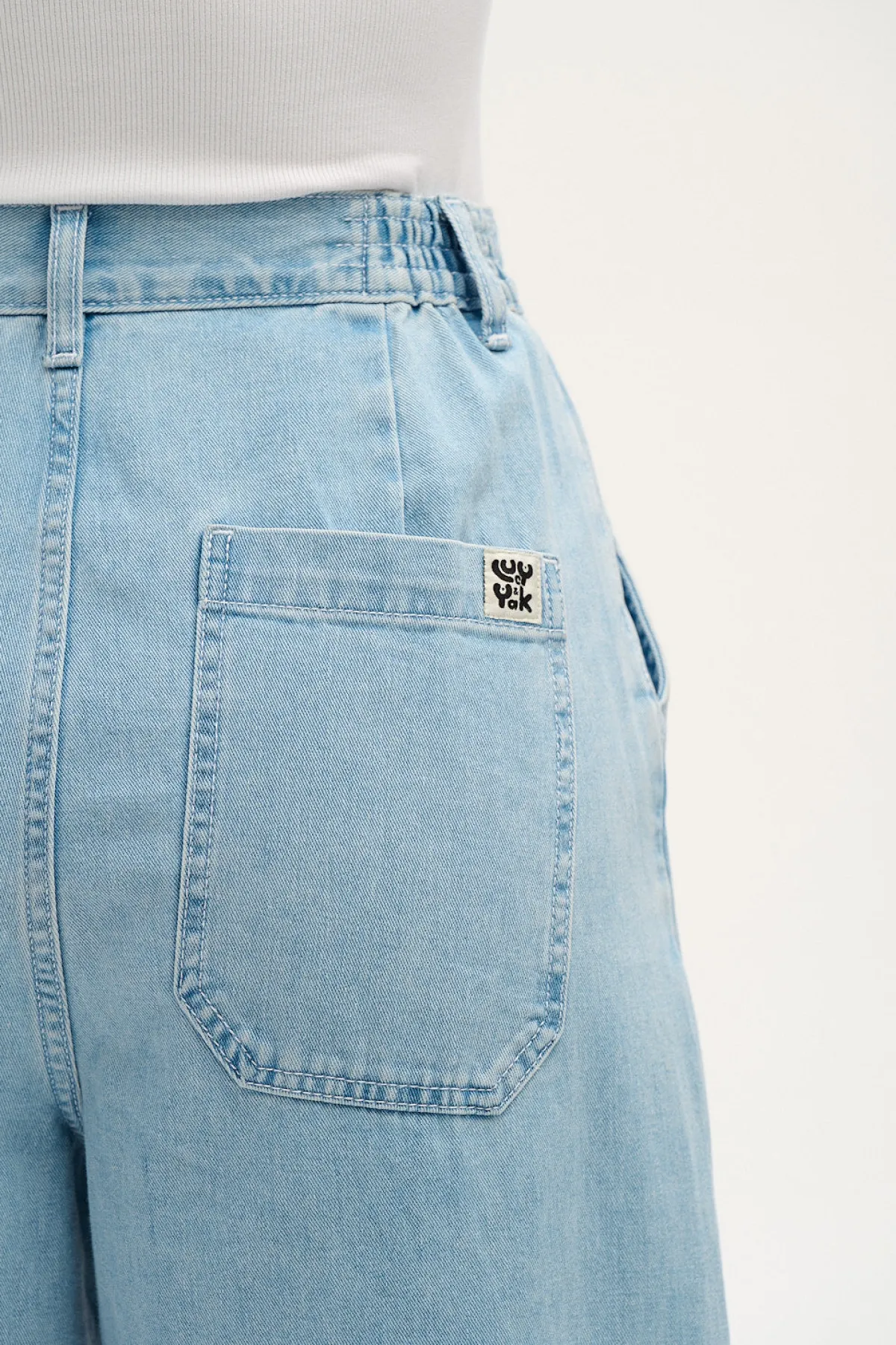 Lucy & Yak Cole - Baggy Wide Leg Denim Jeans in Light Wash Blue