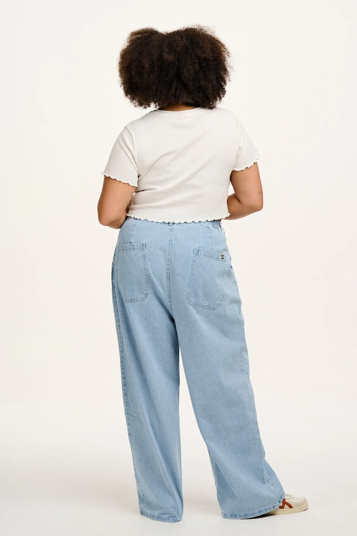 Lucy & Yak Cole - Baggy Wide Leg Denim Jeans in Light Wash Blue