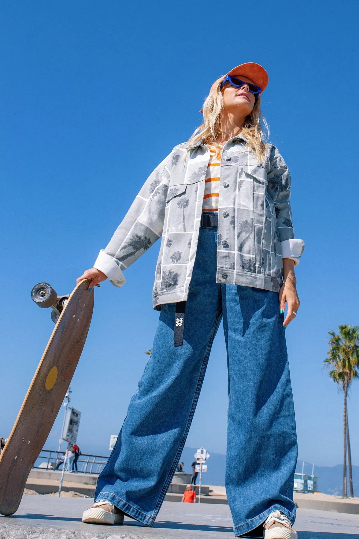 Lucy & Yak Cole - Baggy Wide Leg Denim Jeans in Mid Wash Blue