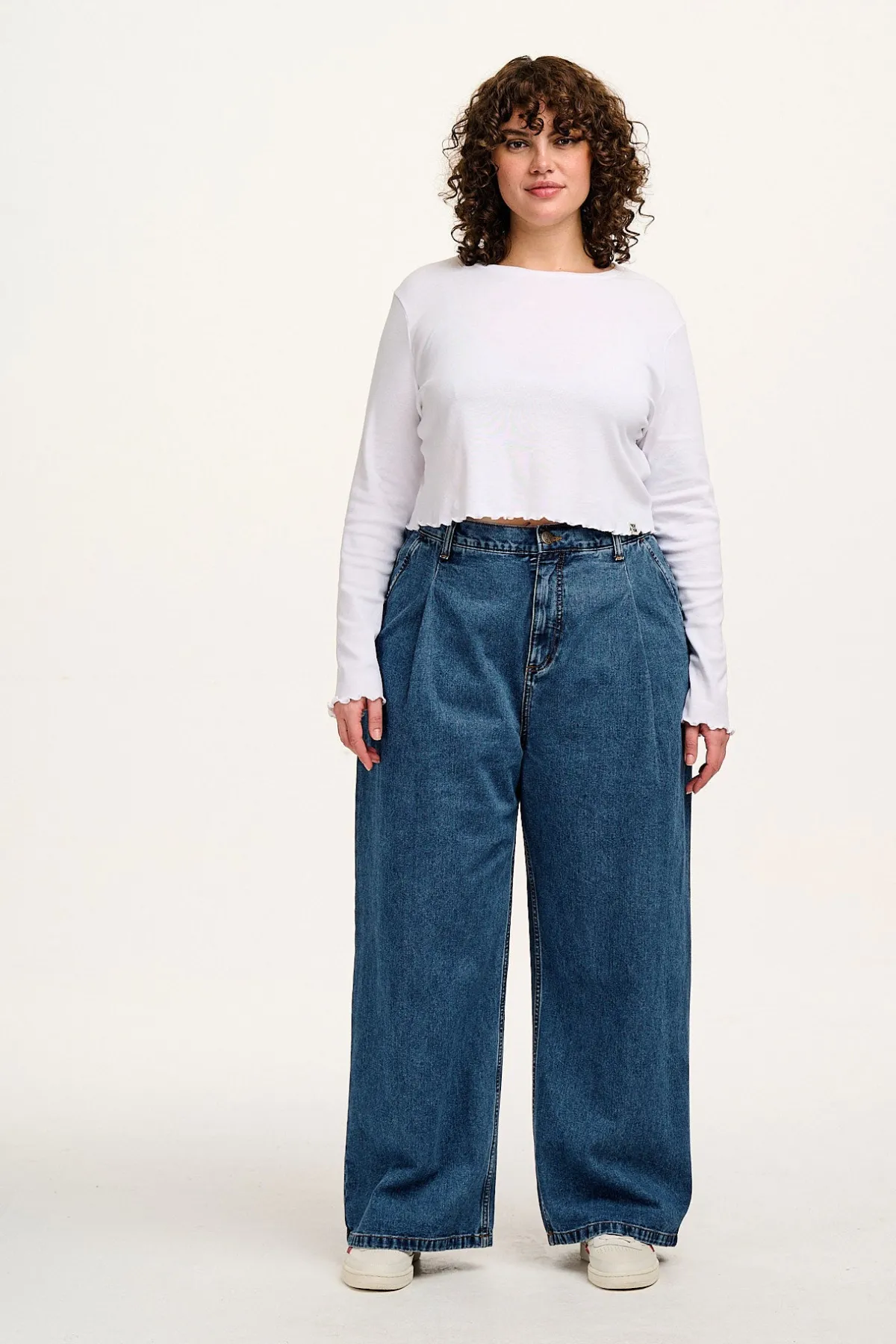 Lucy & Yak Cole - Baggy Wide Leg Denim Jeans in Mid Wash Blue