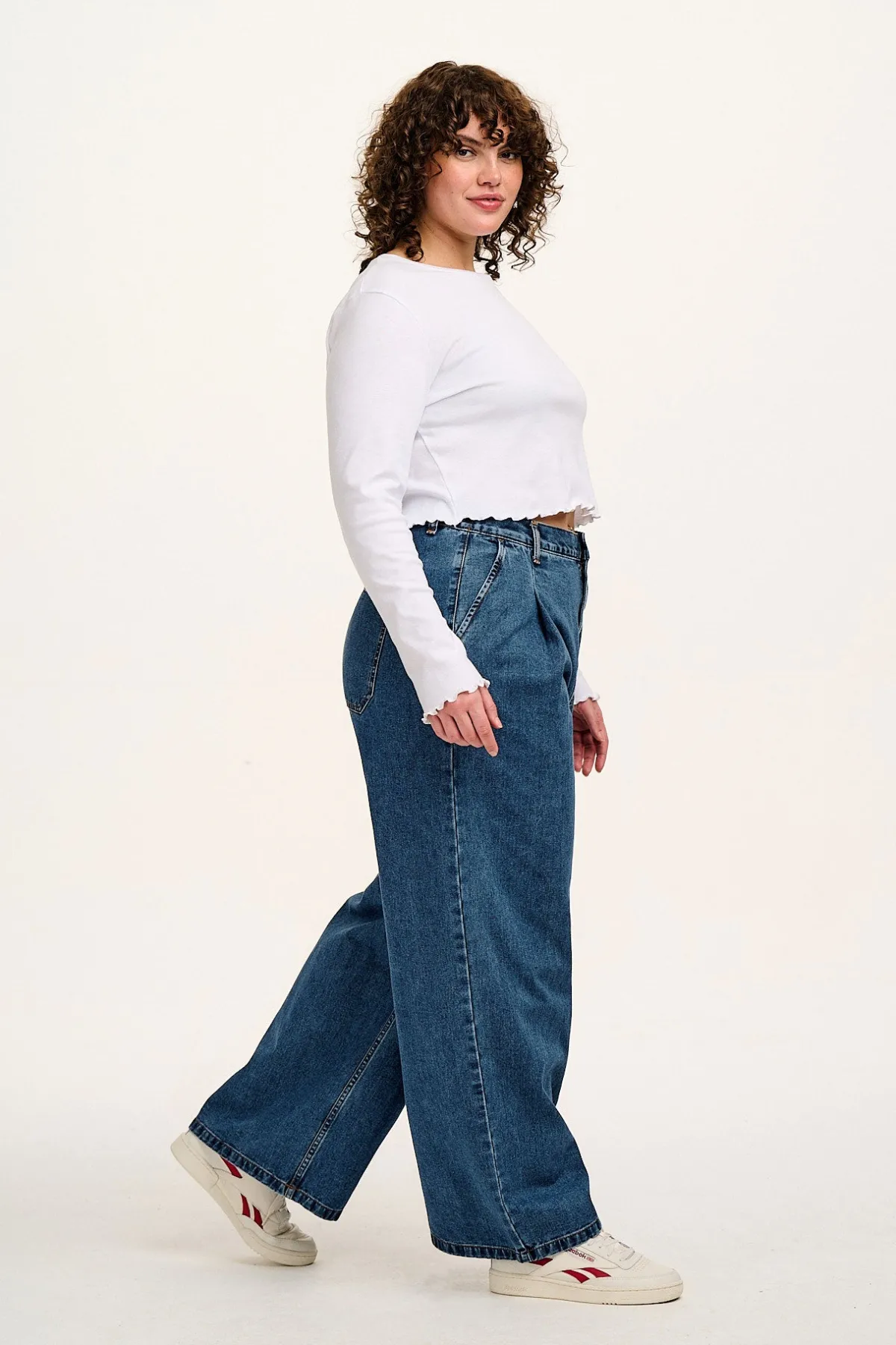 Lucy & Yak Cole - Baggy Wide Leg Denim Jeans in Mid Wash Blue