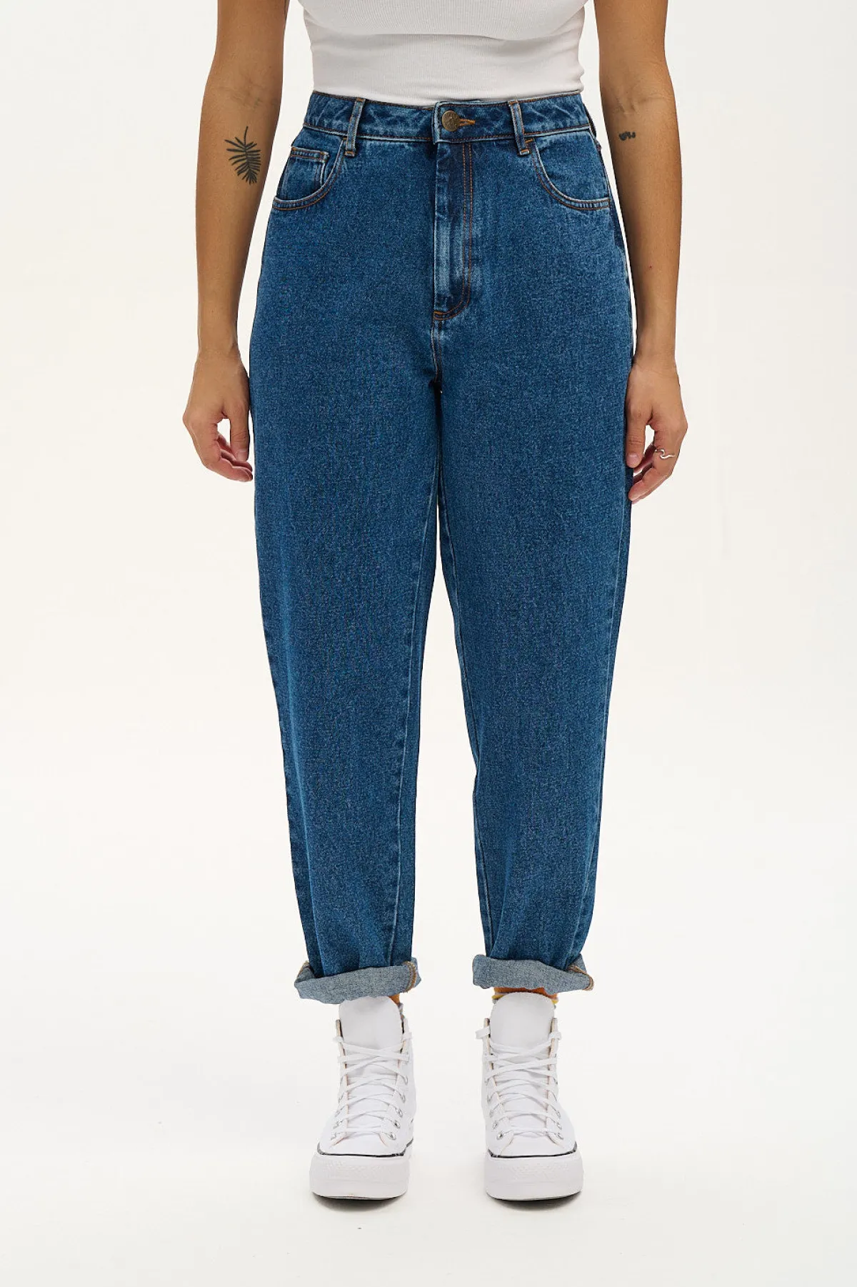 Lucy & Yak Dana - Mom Denim Jeans in Mid Wash Blue