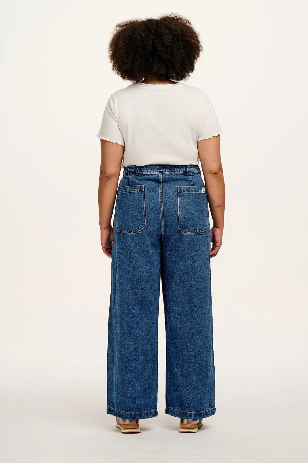 Lucy & Yak Delores - Wide Leg Denim Jeans in Mid Wash Blue