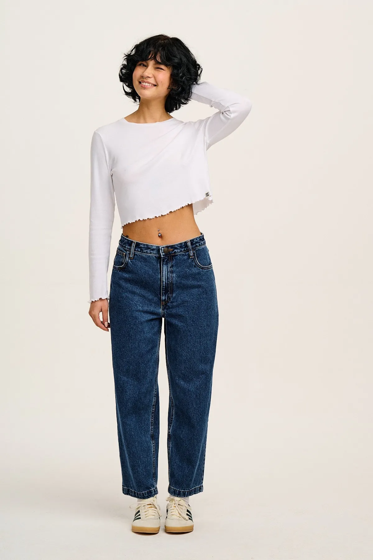 Lucy & Yak Drew - Straight Leg Denim Jeans in Mid Wash Blue