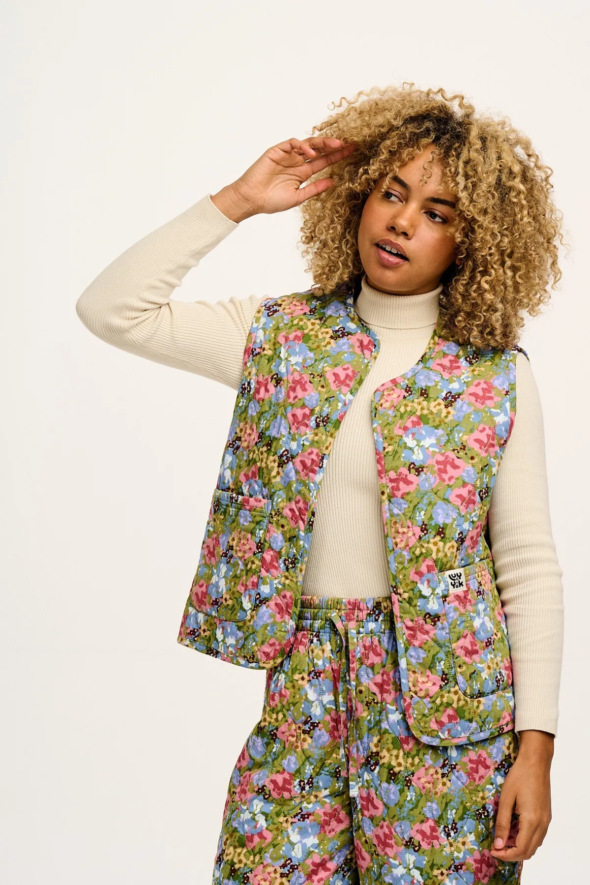 Lucy & Yak Emery - Reversible Quilted Gilet in Elsinore Floral Print