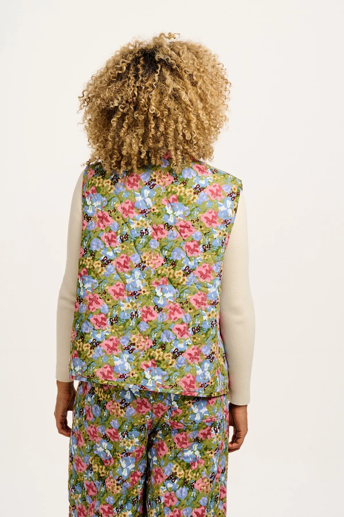 Lucy & Yak Emery - Reversible Quilted Gilet in Elsinore Floral Print