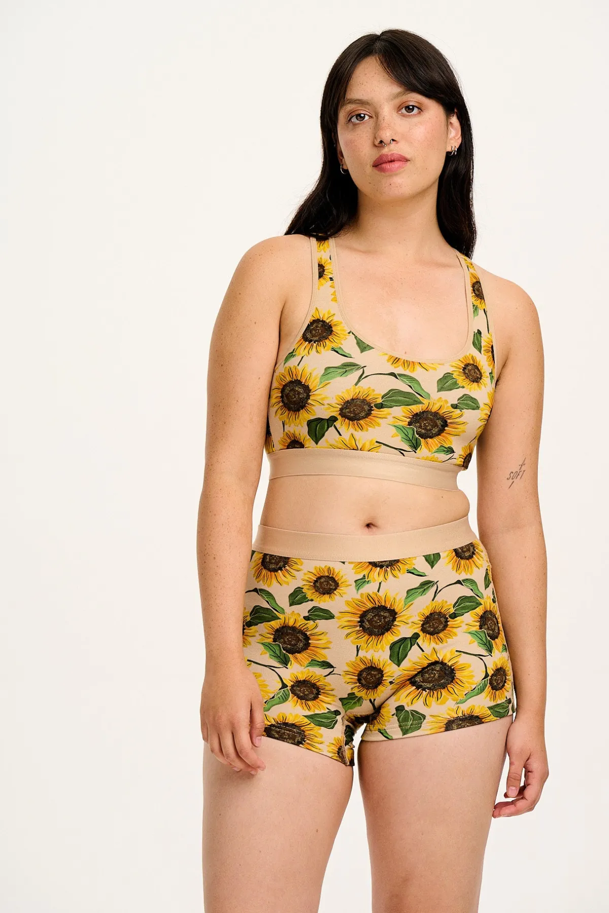 Lucy & Yak Joey - Cotton & Bamboo Boxer Shorts in Cream Sunflower Print