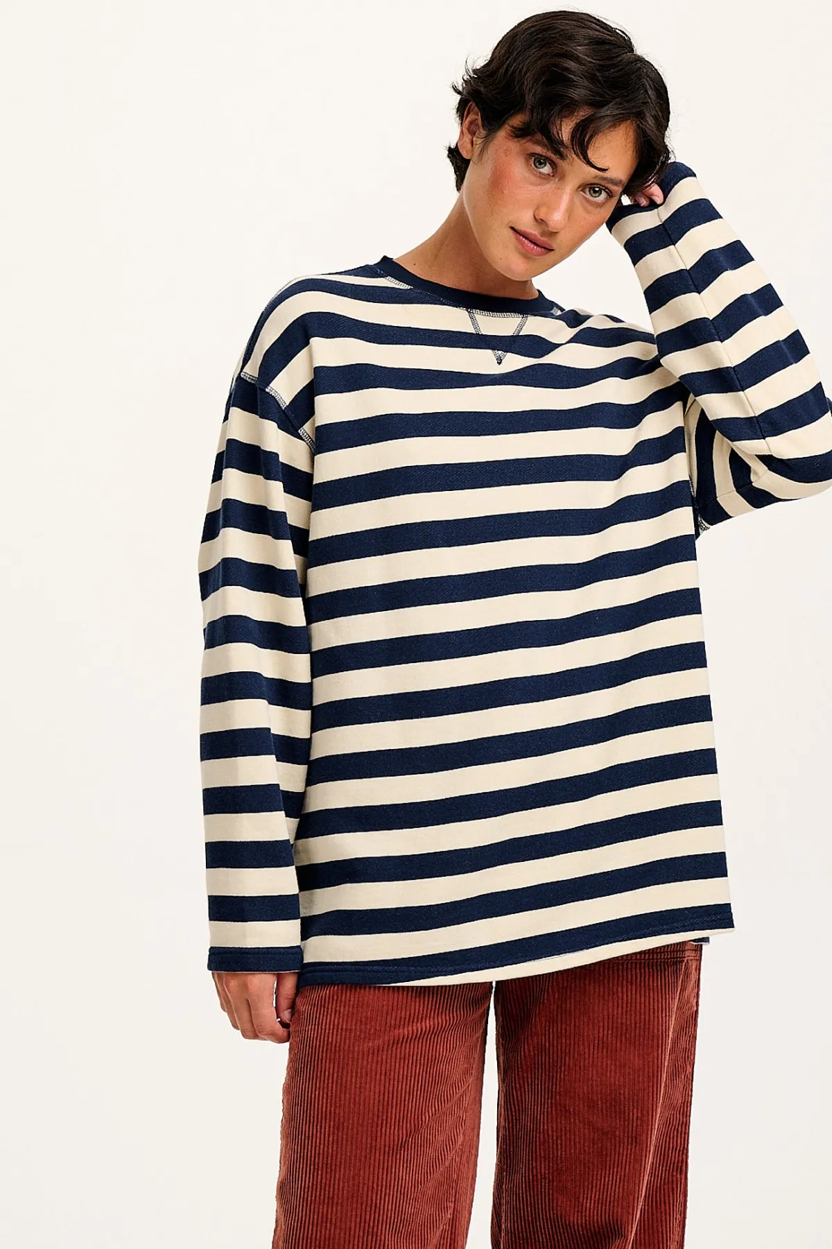 Lucy & Yak Kai - Midweight Cosy Loop Back Cotton Sweatshirt in Navy & Ecru