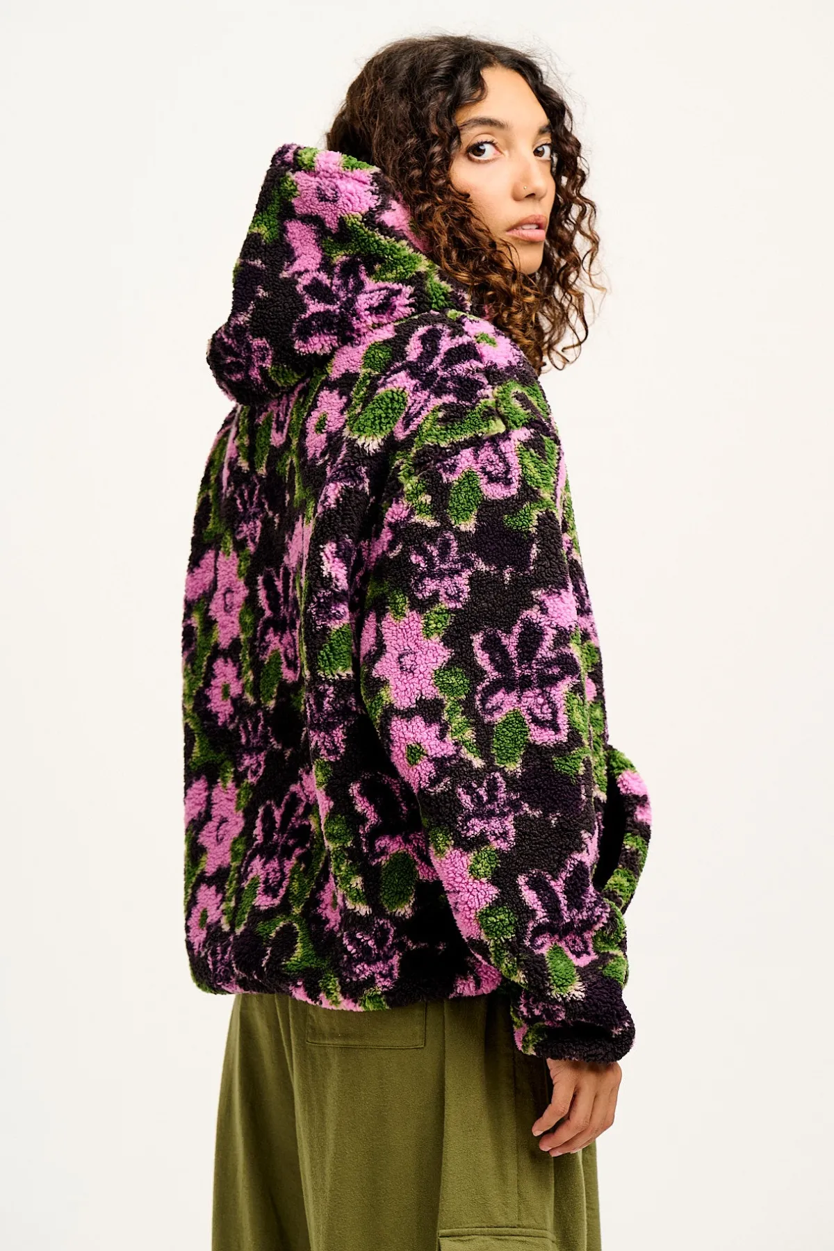 Lucy & Yak Rory - Borg Fleece Hoodie in Wilderley Floral Print