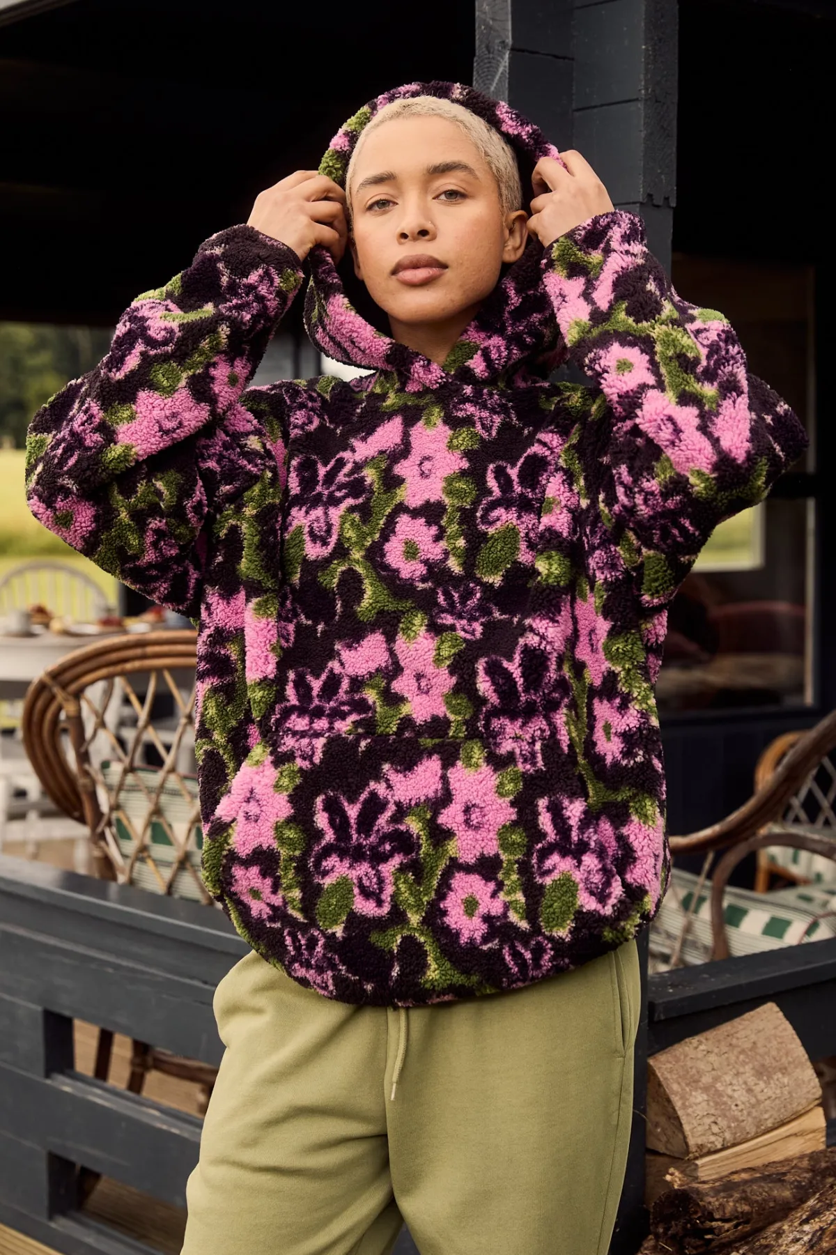 Lucy & Yak Rory - Borg Fleece Hoodie in Wilderley Floral Print