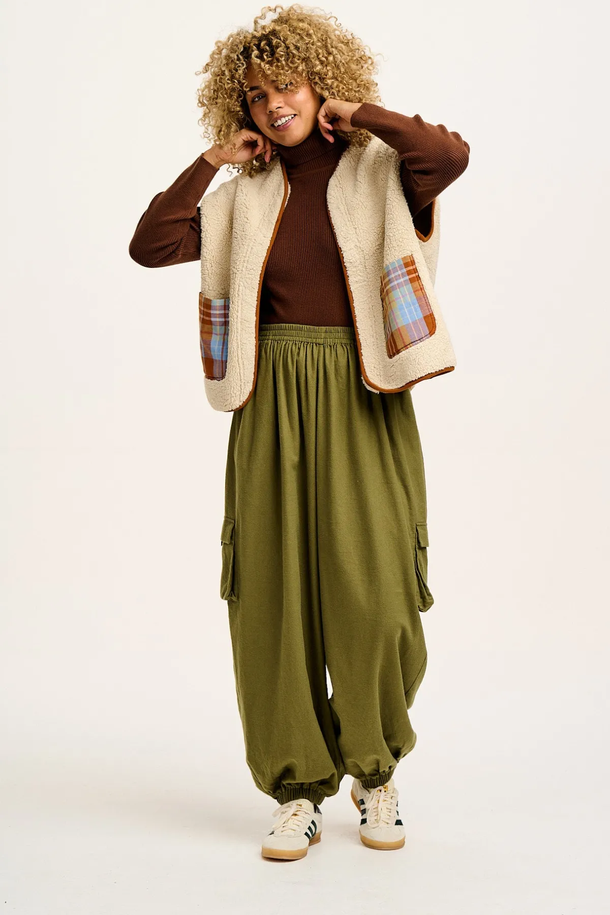 Lucy & Yak Rumi - Cargo Brushed Cotton Trousers in Khaki