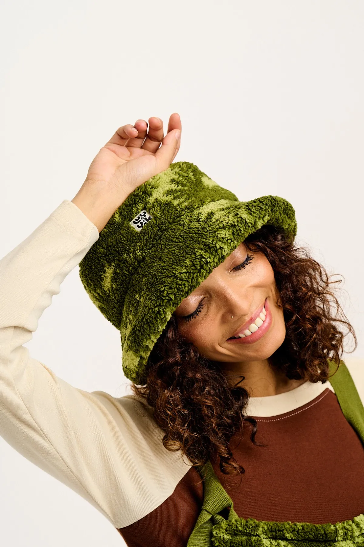 Lucy & Yak Travis - Borg Fleece Bucket Hat in Green Sequoia Print